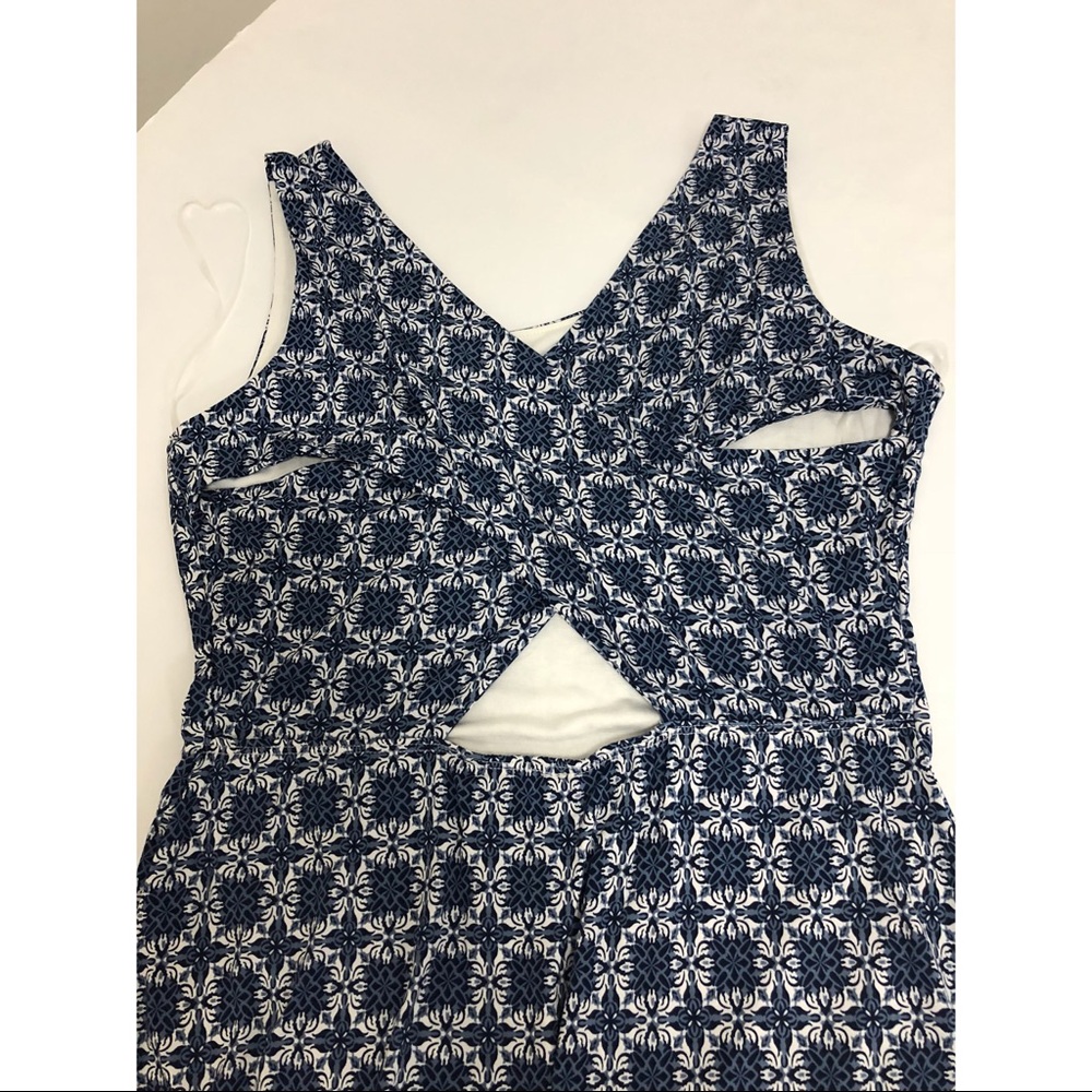 SALES ❗️Sleeveless Navy White Maxi Dress - Picture 7 of 7